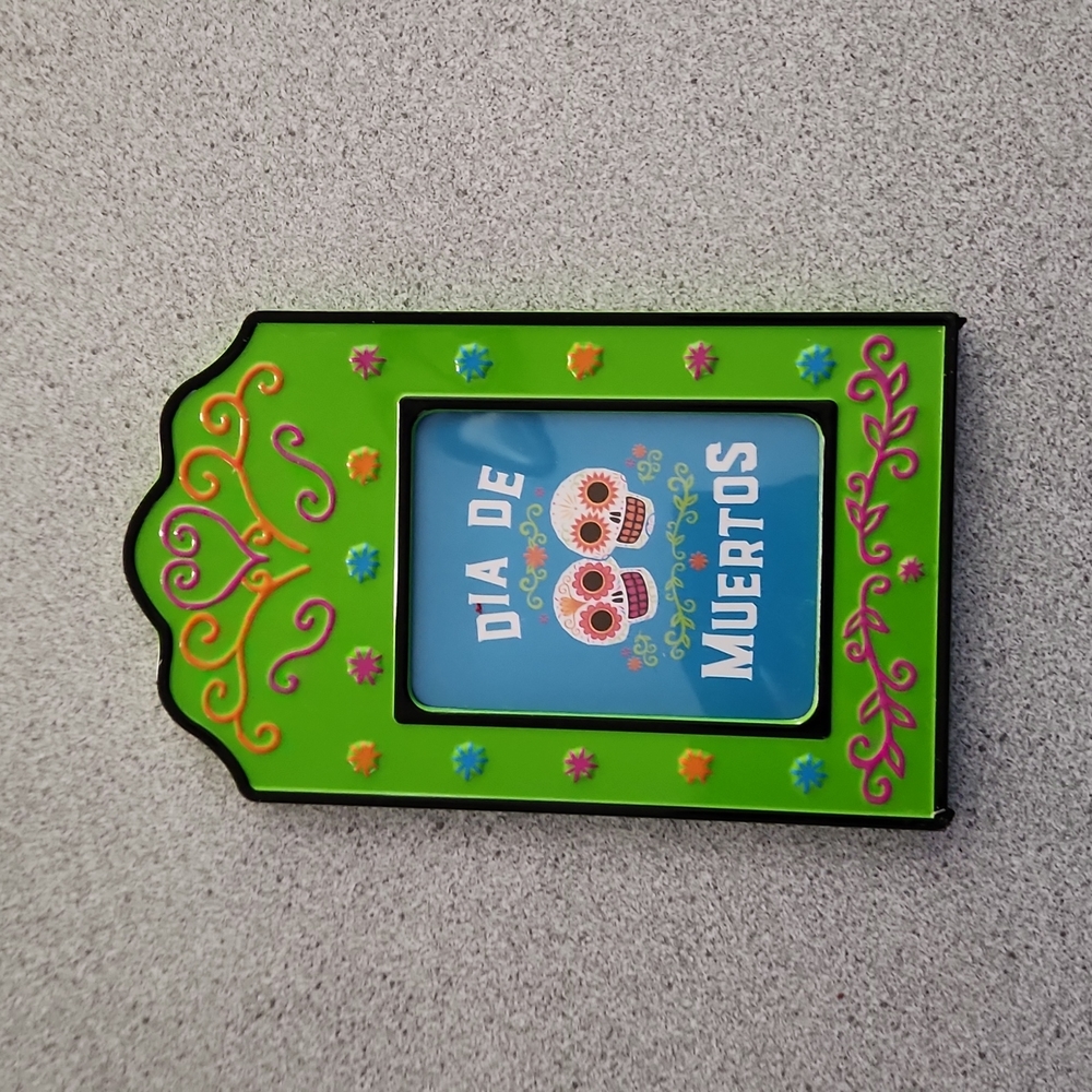 🎁Brand New Green Frame Free with $10 purchase
